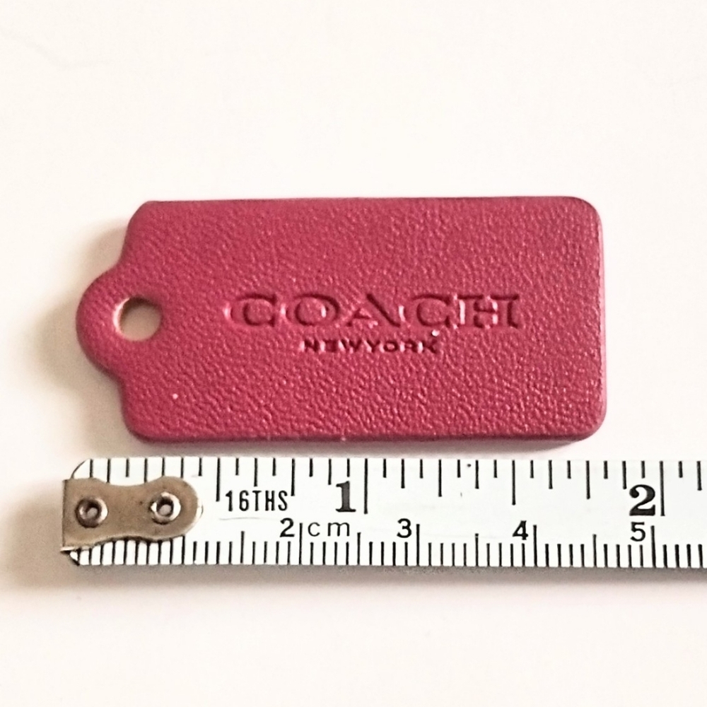 ๐ 1.75" Coach Gold Dark Red Smooth Leather Hangtag Bag Fob Charm Keychain - Picture 6 of 6